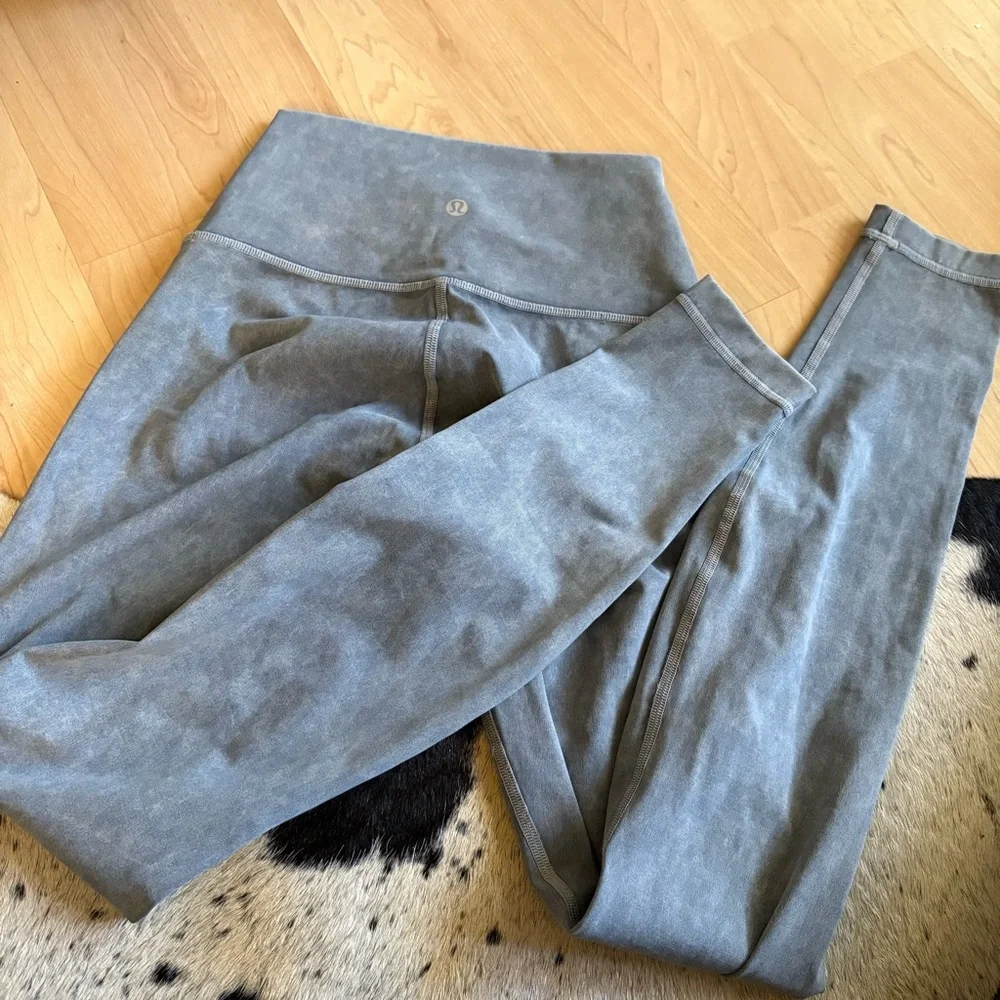 LULULEMON Wunder Under In Washed Moon‎ Blue Size 4